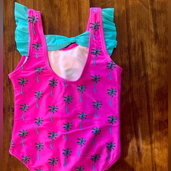 ☀️🌊Bucee’s Toddler Girl Swimsuit 3T - Picture 2 of 6